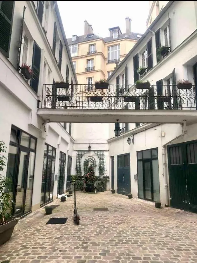 Apartment Jolie Studio A 10 Minute De La Tour Eiffel Paris